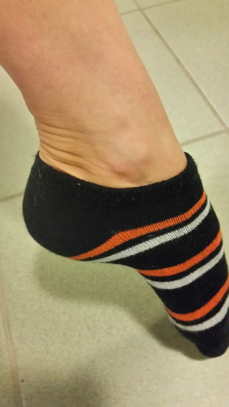 Aj! Ont i hälsenan?