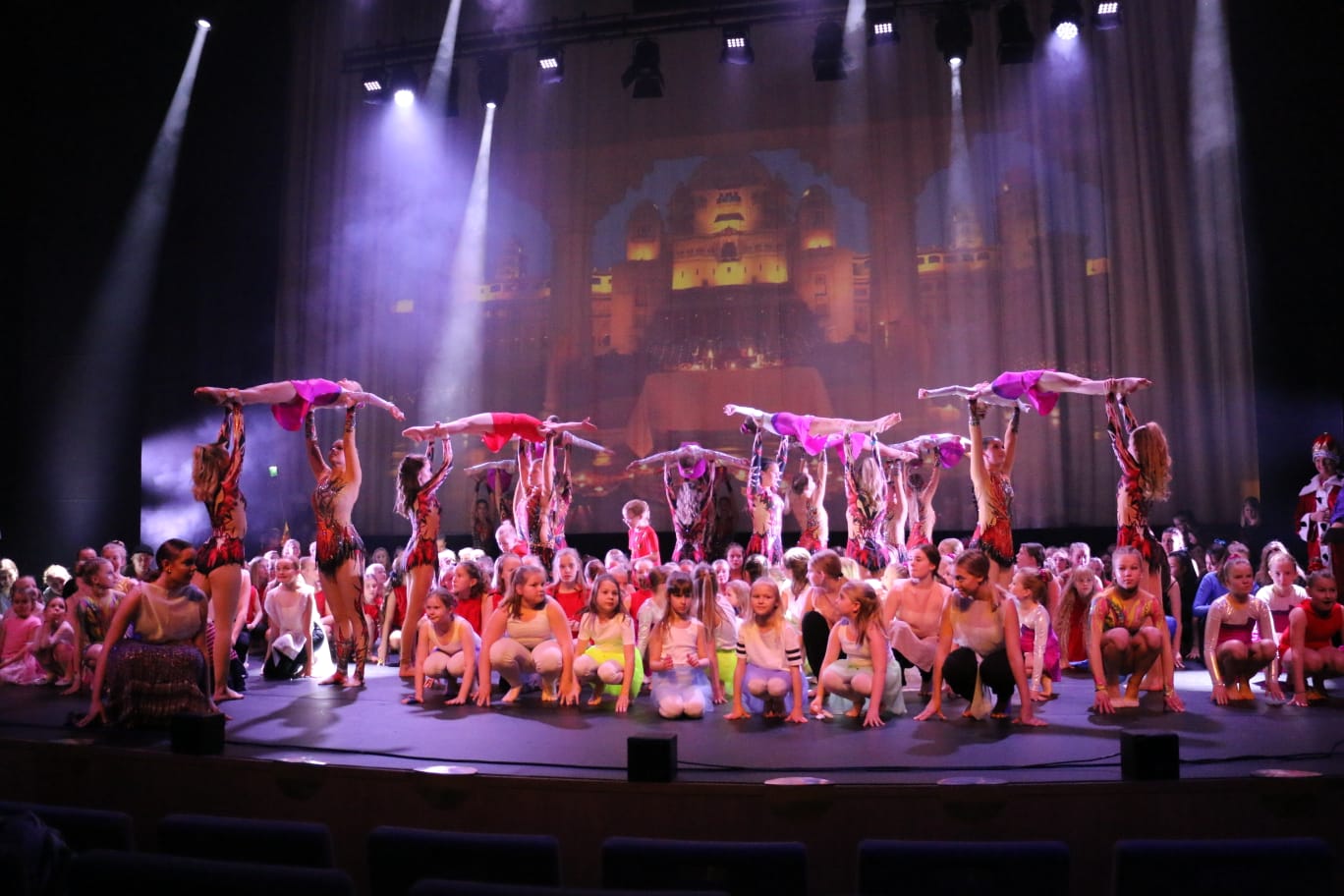 FACDAA86-47B9-4A5A-A9A0-C7E17599149C