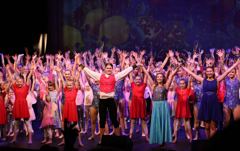 Övningar inför danssaga Skönheten & Odjuret